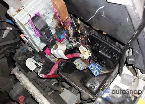 2016 Ram Promaster 1500 Low Roof из США, поврежденный, VIN 3C6TRVAG1GE121317